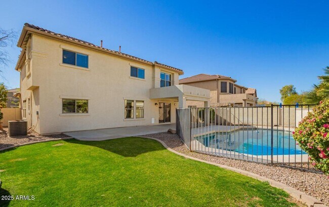 Building Photo - 3734 E Betsy Ln