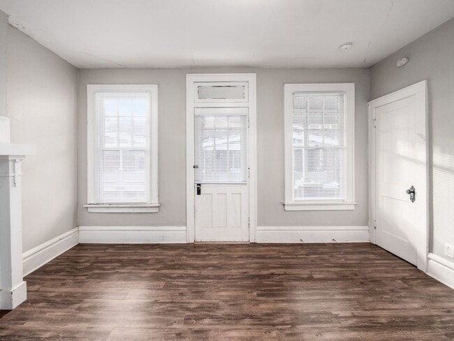 Building Photo - 26 E 2nd Ave