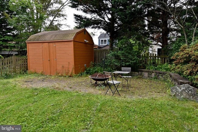 Building Photo - 6246 22nd Rd N