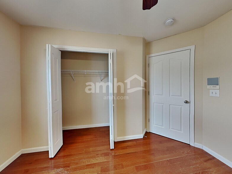 Building Photo - 3784 Cindy Jo Dr N