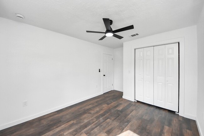 Building Photo - 5911 Easter St