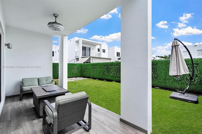 Building Photo - 10330 NW 68th St