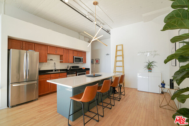 Building Photo - 420 San Pedro St