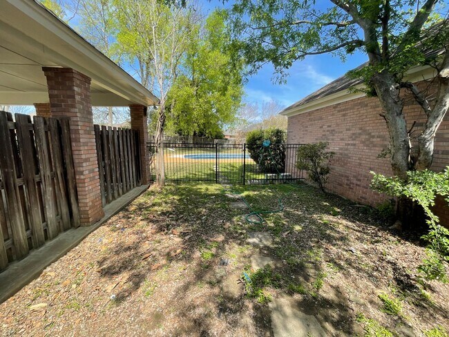 Building Photo - ** 4 bed 2.5 bath located in Sturbridge includes monthly pool service and chemicals ** Call 334-3...