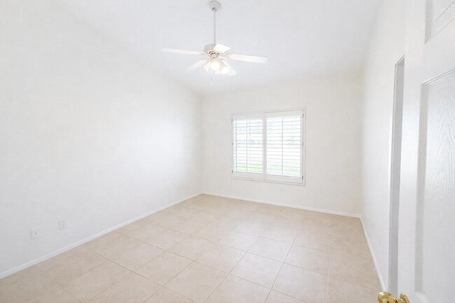Building Photo - 78715 Naples Dr