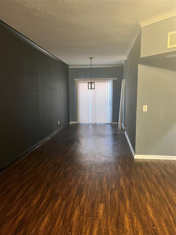 Building Photo - 10733 Sandpiper Dr