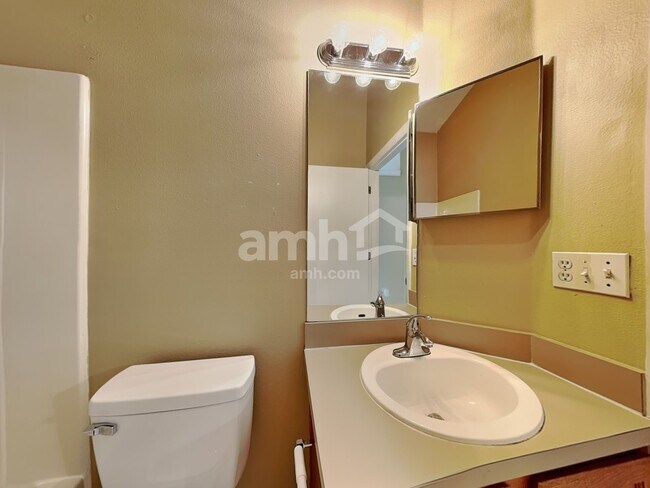 Building Photo - 12706 Parkbury Dr