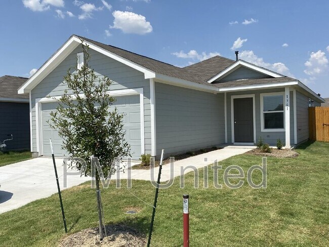 Primary Photo - 1361 Plum Rd