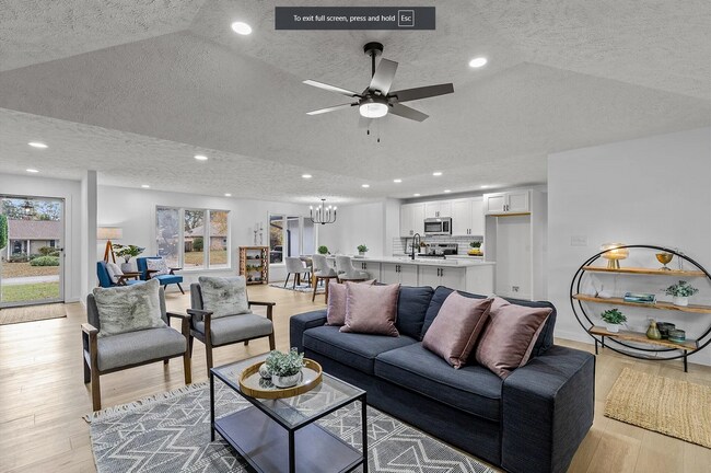 Building Photo - Welcome to your dream home! 4 bedroom 3 ba...