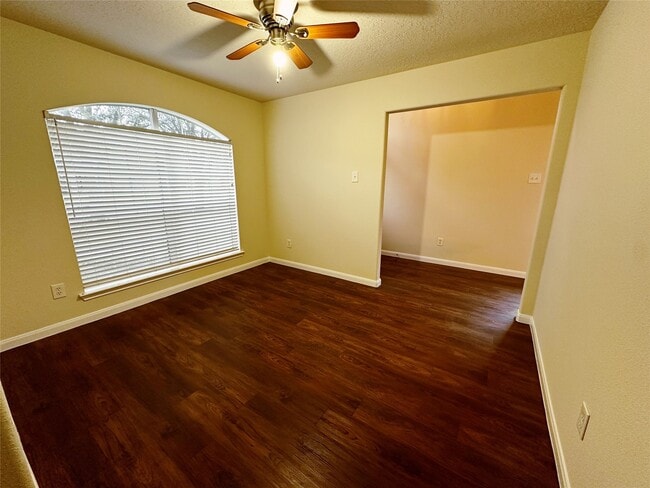 Building Photo - 11723 Standing Pine Ln