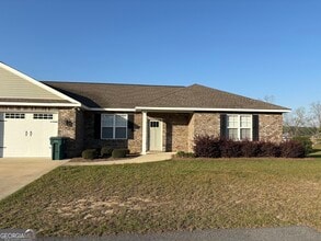 Building Photo - 100 Haystack Ln