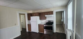 Building Photo - 2583 Main St