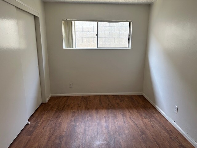 Building Photo - 4405 Elizabeth St