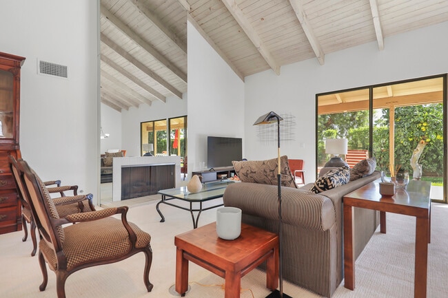 Building Photo - 37868 Los Cocos Dr E