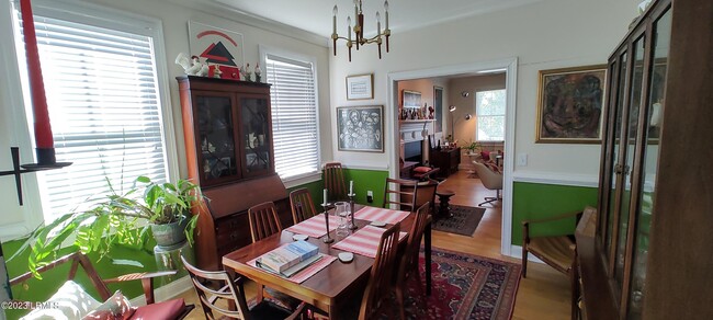Building Photo - 45 Holbrook Dr