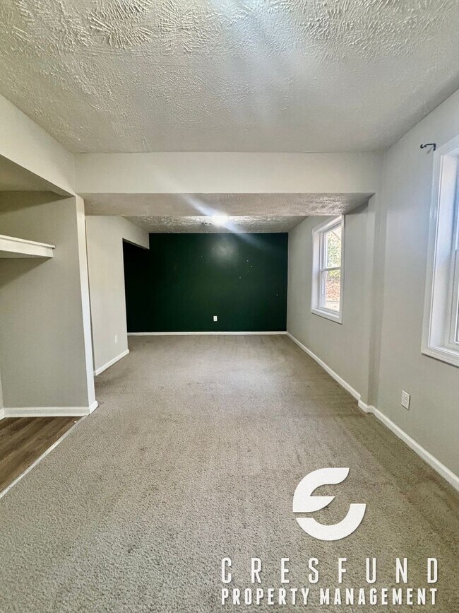 Building Photo - 4 BED, 2 BATH AVAILABLE AND READY FOR MOVE IN TODAY!