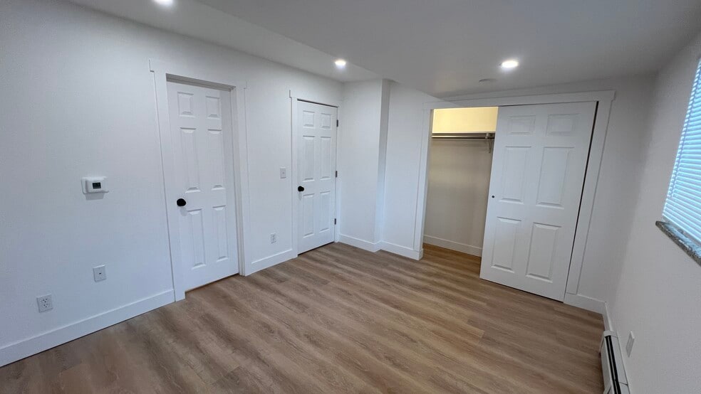 Bedroom 2 - 1065 University Ave