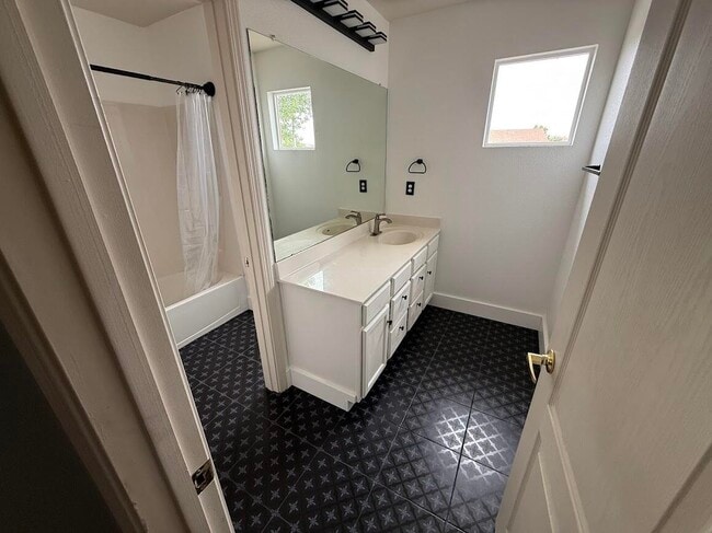 Building Photo - 3245 Hunters Meadows Cir NE