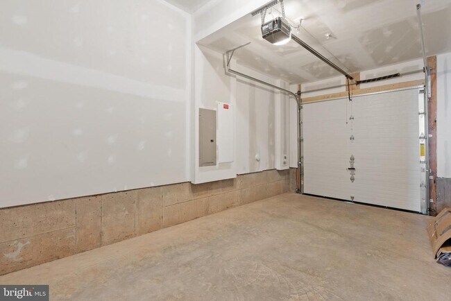 Building Photo - 22395 Claude Moore Dr