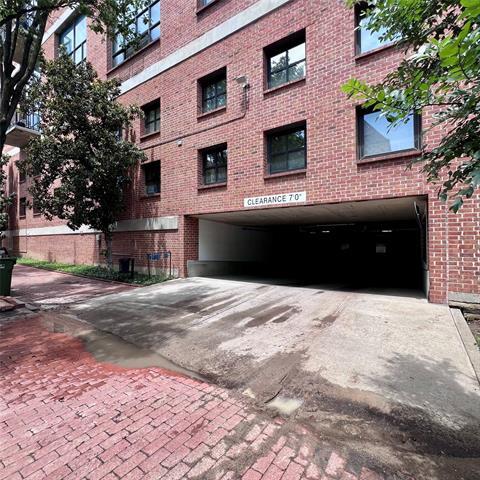 Building Photo - 3110 Thomas Ave
