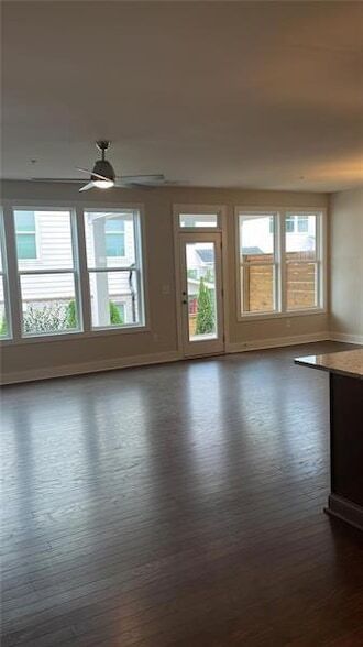 Building Photo - 1255 Winterhaven Dr