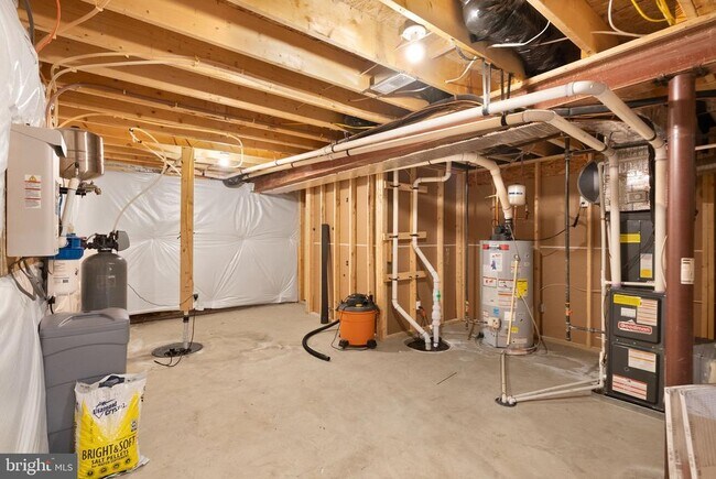 Building Photo - 12914 Hazelwood Dr