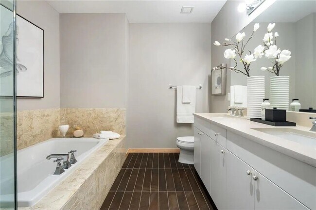 Building Photo - Minneapolis, MN