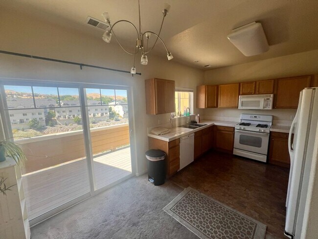 Building Photo - Reno Rental Finders - 4659 Kathleen Denise Ln., Reno, NV 89503
