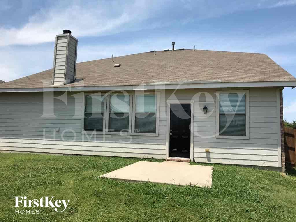 Building Photo - 1017 Nighthawk Rd