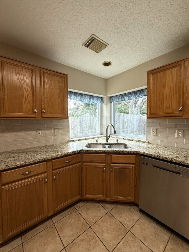 Building Photo - 5730 Forest Timbers Dr