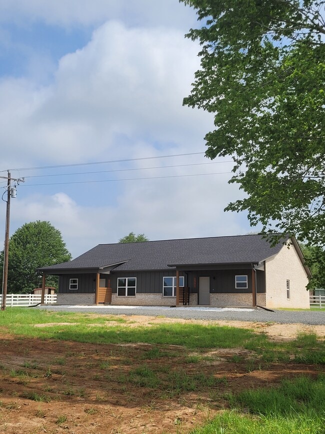 Primary Photo - 22880 County Rd 181