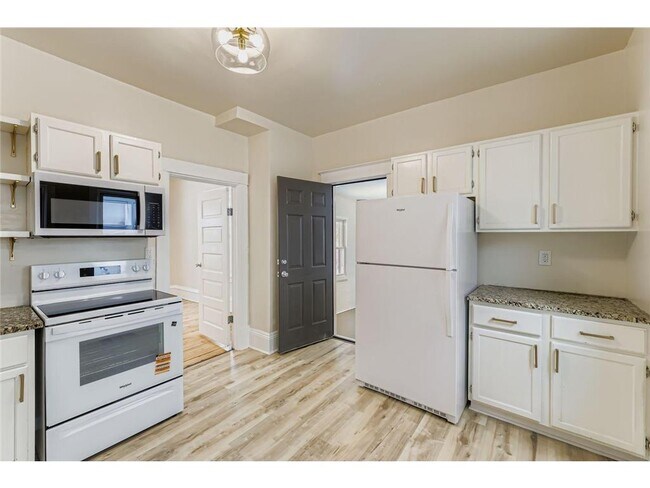 Building Photo - 3507 N Newton Ave