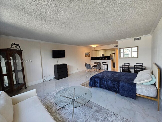 Building Photo - 2501 S Ocean Dr