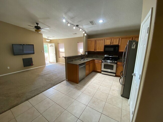 Building Photo - 1952 Mesa Grande Loop NE