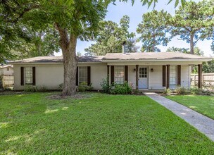 Building Photo - 3 Bedroom, 2 bathroom in Fairhope Availabl...