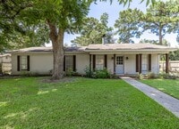 Building Photo - FIRST MONTH FREE ON FIRST FULL MONTH! 3 Be...