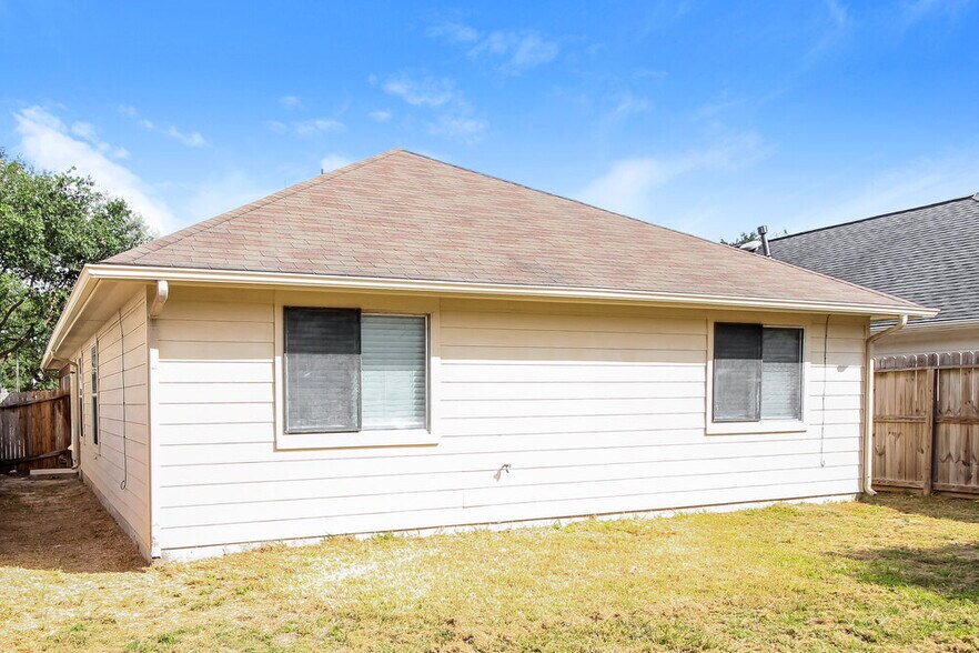 Building Photo - 1434 Glasholm Dr