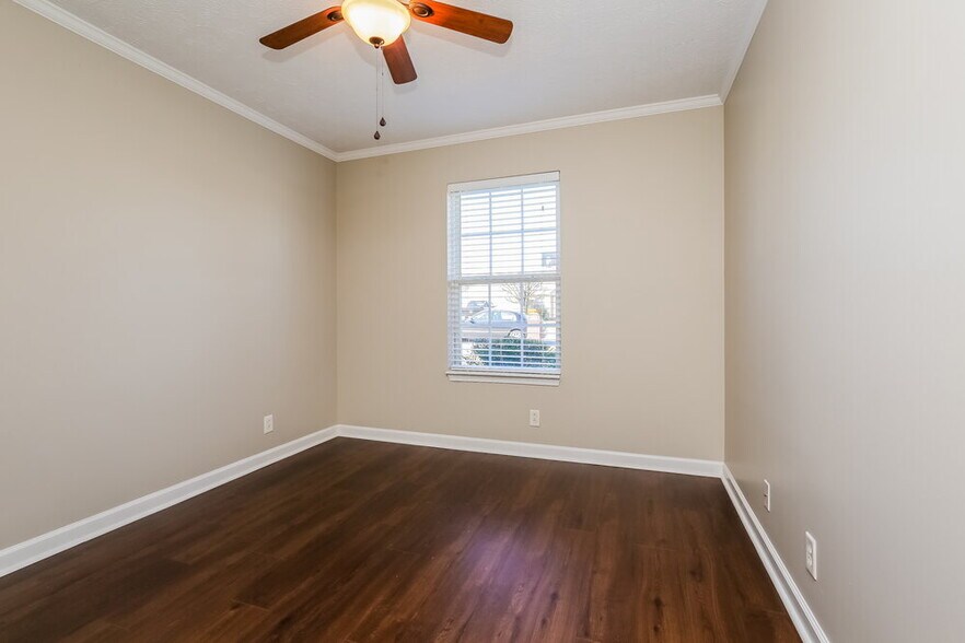 Building Photo - 1179 Everton Dr