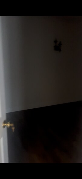 Building Photo - 5976 Maxfield Ct