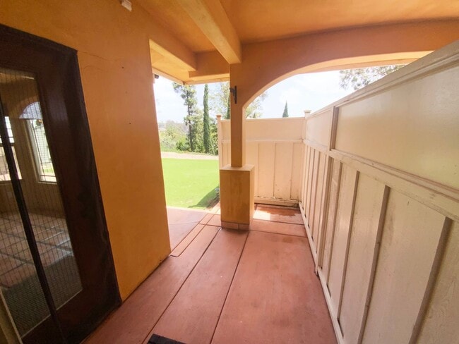 Building Photo - Large Private Yard with View- 1BD/BA ADU