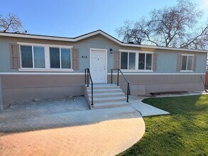 Building Photo - Brand New 3-Bedroom Mobile Home in Prime La Loma District