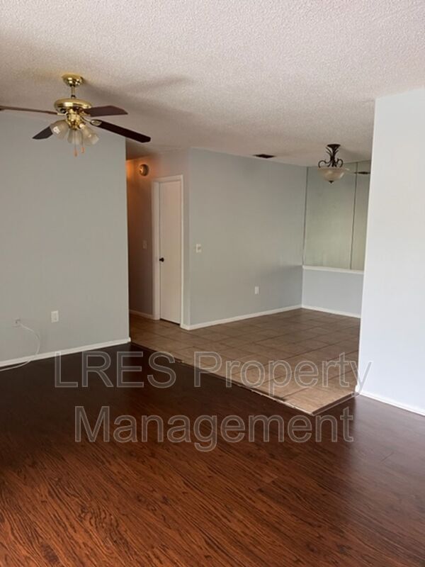 Building Photo - 4564 Pheasant Run Dr