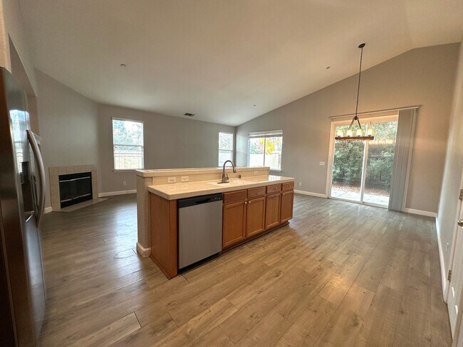 Building Photo - Single Story 3 bed, 2 bath in Brentwood Garin Ranch