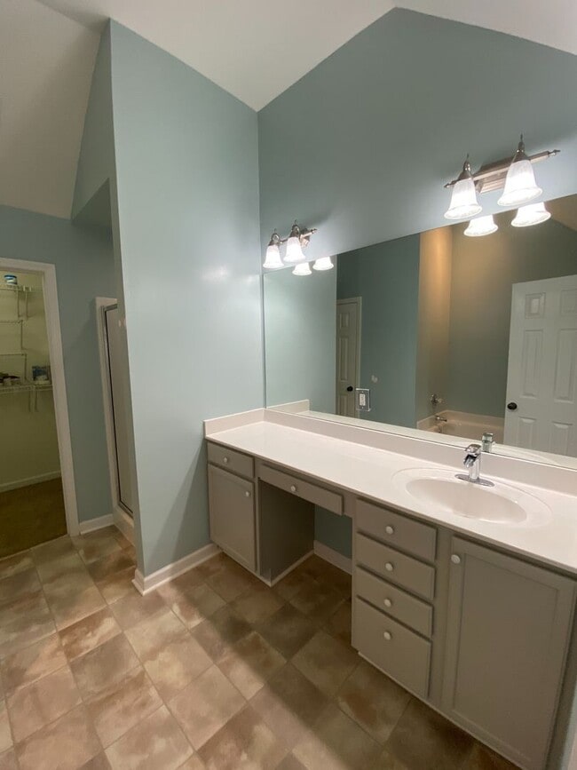 Building Photo - Cozy Home with Fenced-In Backyard for Rent in Bessemer! COMING SOON!