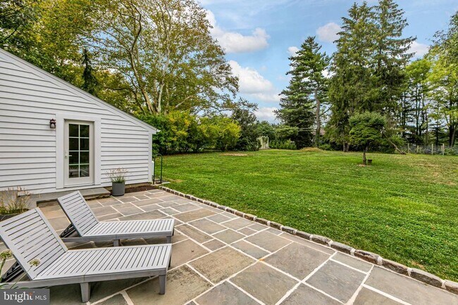 Building Photo - 3051 Lawrenceville Rd