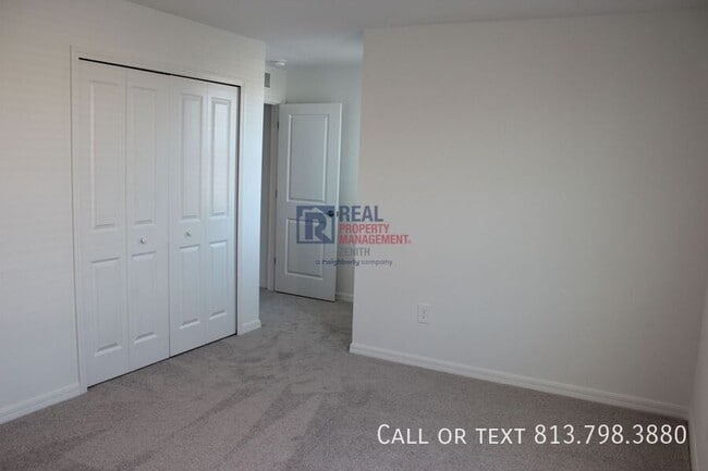 Building Photo - 1716 Tropical Oasis Ave