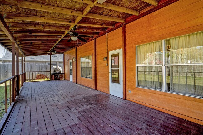 Building Photo - 16350 Mellow Oaks Ln