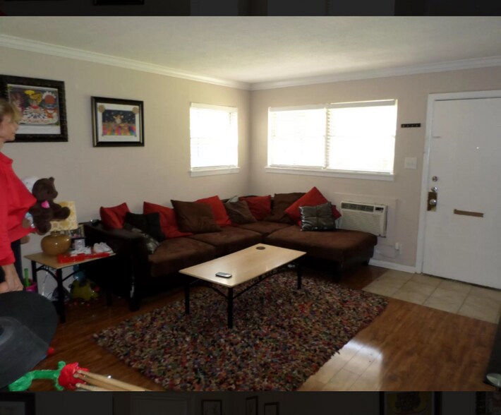 Building Photo - 3619 Garrott St