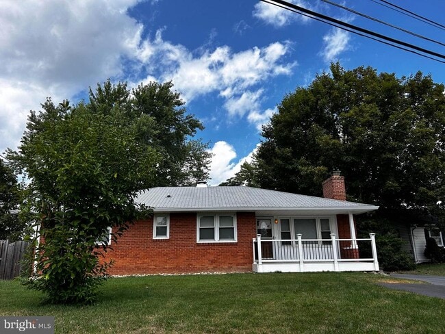 Building Photo - 119 Cardinal Ln