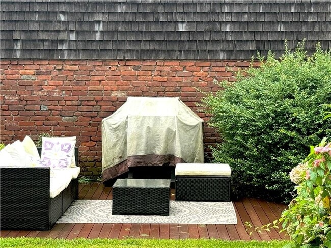 Building Photo - 26 S Baptist St